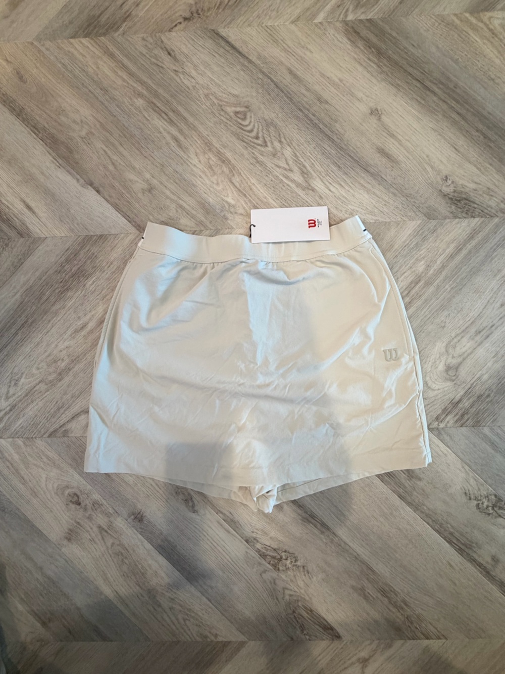 NWT Wilson White Performance Tennis/Golf Shorts Size S